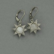 Kolczyki różowe słoneczka kamień księżycowy, wire wrapping, stal chirurgiczna, słońce