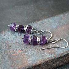 Kolczyki z ametystem na biglach otwartych