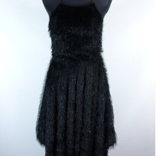 Imprezowa sukienka wiązana na szyi połyskująca z długim włosem / S