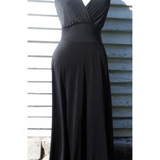 CZARNA SUKNIA WŁOSKA