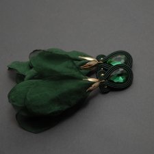 zielone kolczyki sutasz z kwiatkiem