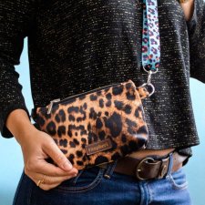 Mini torebka z weluru w panterkę