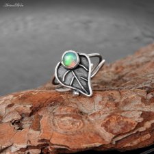 Pierścionek srebrny Liść z opalem etiopskim