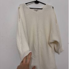 Kremowy oversize sweter z szerokimi rękawami, miękki luźny fason, F&F Rozmiar XL / 42 / 14