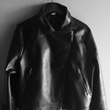 Minimalistyczna ramoneska 40/44