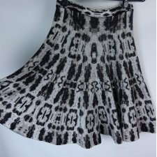 BCBG MaxAzria dzianinowa spódnica do kolan jedwab / S