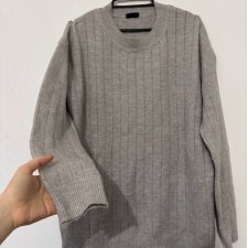 Szary sweter ażurowy Laura Torelli Classic, miękki, w pionowe oczka, okrągły dekolt MarkaLaura Torelli Rozmiar XL / 42 / 14