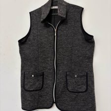 Szara kamizelka polarowa na zamek, kołnierz stójka, kieszenie, melanż, rozmiar L  XL