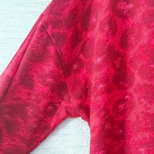 czerwona w zwierzęcy wzór