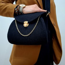 Czarna torebka na ramię z łańcuszkiem — Aleksa HMade