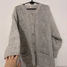 Szary vintage kardigan oversize z ozdobnym splotem i kieszeniami, miękki i ciepły XL / 42 / 14