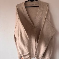 Beżowy miękki oversize luźny kardigan Pull&Bear M z głębokim dekoltem i obniżoną linią ramion