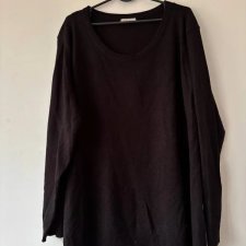 Czarny klasyczny sweter z dekoltem w łódkę – minimalistyczny, uniwersalny 7XL / 54 / 26·Bardzo dobry