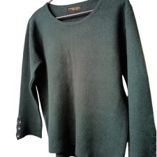 Beżowy pleciony sweter. Miękki i bardzo ciepły.