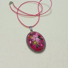 Ręcznie haftowany wisior  ELIZA