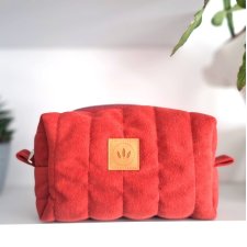 Welurowa pikowana kosmetyczka Czerwona