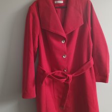 Elegancki płaszcz marki Paolo Moretti wykonany z 80 % wełny w stanie idealnym.