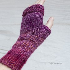 Cieniowane mitenki z wełną Śliwkowe