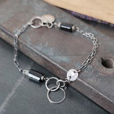 Czarny turmalin. Surowa srebrna bransoletka