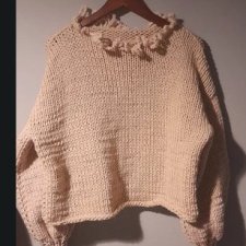 Sweter handmade z balonowymi rekawami