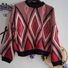 Wzorzysty sweter azteckie wzory kolorowy