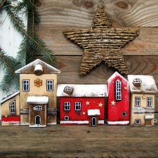 Duży zestaw malowanych, drewnianych domków dekoracyjnych - 5 sztuk