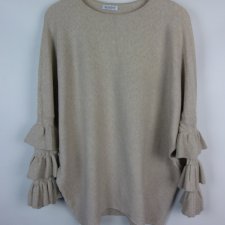 Moment sweter z falbankami przy rękawach / L - XXL