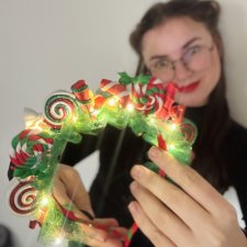 Świąteczna opaska czerwono-biała z cukierkami, bożonarodzeniowa ozdoba do włosów