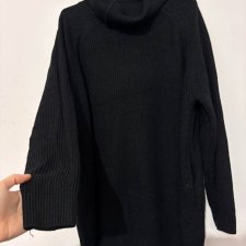 Czarny golf damski – miękki, ciepły, oversize 6XL / 52 / 24·Bardzo dobry·Top Vintage