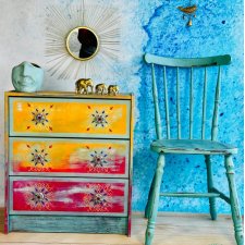 Kolorowa komoda w orientalnym klimacie, trzy szuflady, ceramiczne gałki