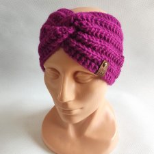 Opaska ręcznie robiona na drutach, fuksja.