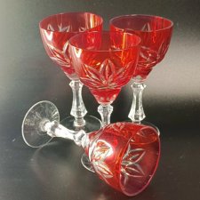 4 czerwone kieliszki ciosane vintage