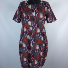 Weird Fish sukienka do kolan cienki sztruks z metką 14 / 40