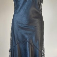 Czarna sukienka bieliźniana asymetryczna   skandynawska marka  M minimalizm  alternative