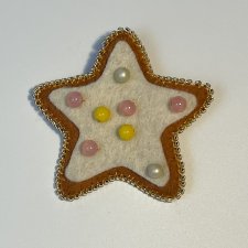 Pierniczek broszka