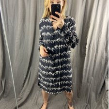 Jedwabna sukienka w konie