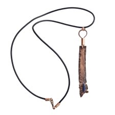 Naszyjnik - wisior z oksydowanej miedzi, lapis lazuli i rzemienia /1/ handmade rękodzieło