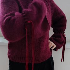 sweter hand made outfitters