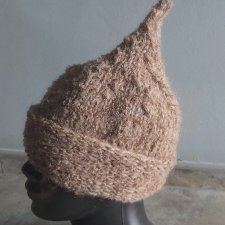 beż z dziubkiem czapka handmade