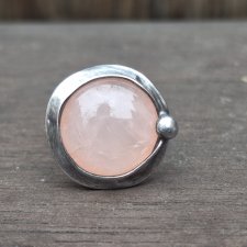 Różowy kwarc - pierścionek regulowany