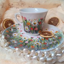 Ręcznie malowany komplet stokrotki na łące 250 ml.