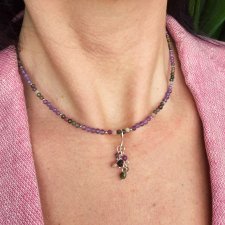 naszyjnik z ametytstów i turmalinów