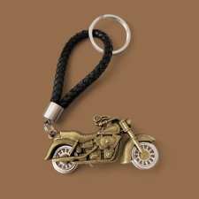 BRELOK DO KLUCZY "MOTOCYKL" STARE ZŁOTO 2, Z CZARNYM RZEMIENIEM SKÓRZANYM