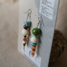 Asymetryczne księżycowe kolczyki