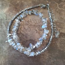 Naszyjnik opalit i łańcuszki