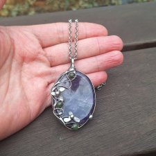 Ametyst z kwiatami - wisiorek