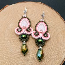 Różowo zielone kolczyki sutasz z kryształkami