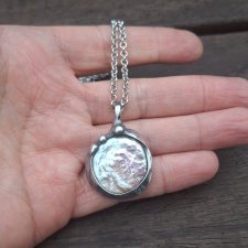 Perła po prostu - wisiorek