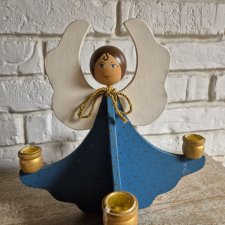 Drewniany skandynawski świecznik