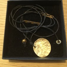 Wisior minimalistyczny